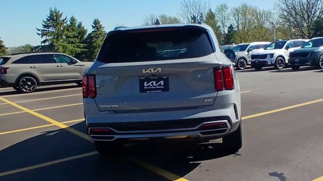 Certified 2023 Kia Sorento SX AWD/4WD image 2