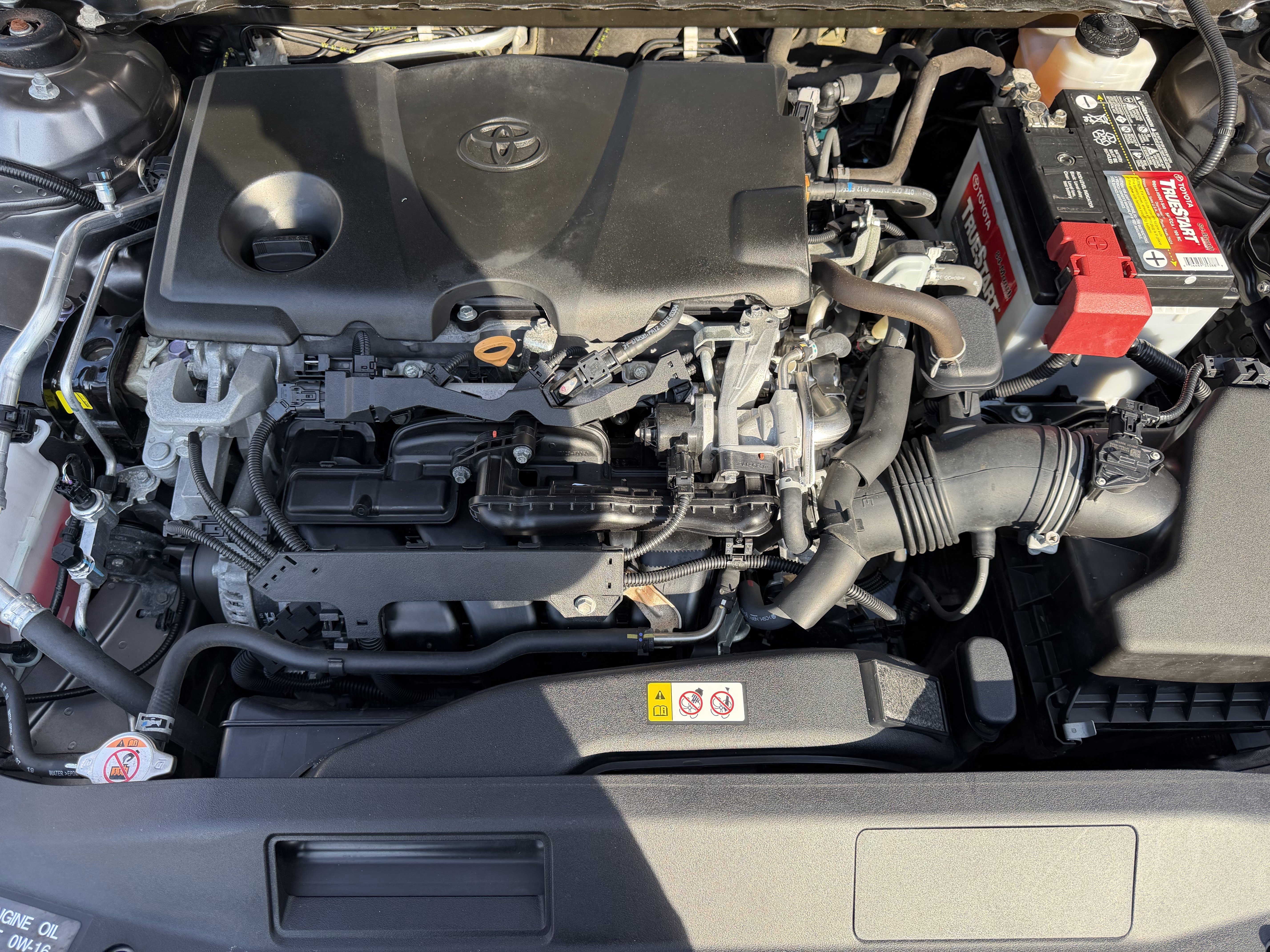 Used 2020 Toyota Camry image 24