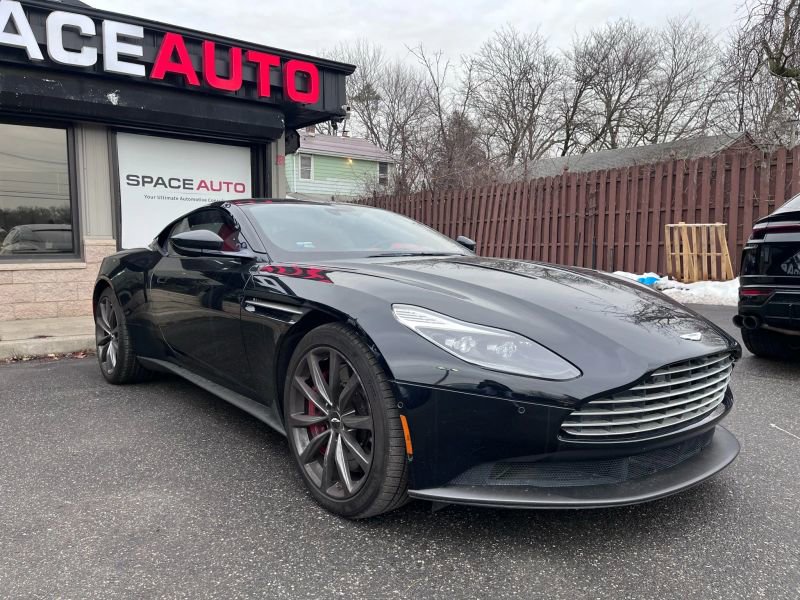 Used 2018 Aston Martin DB11 V12 image 8
