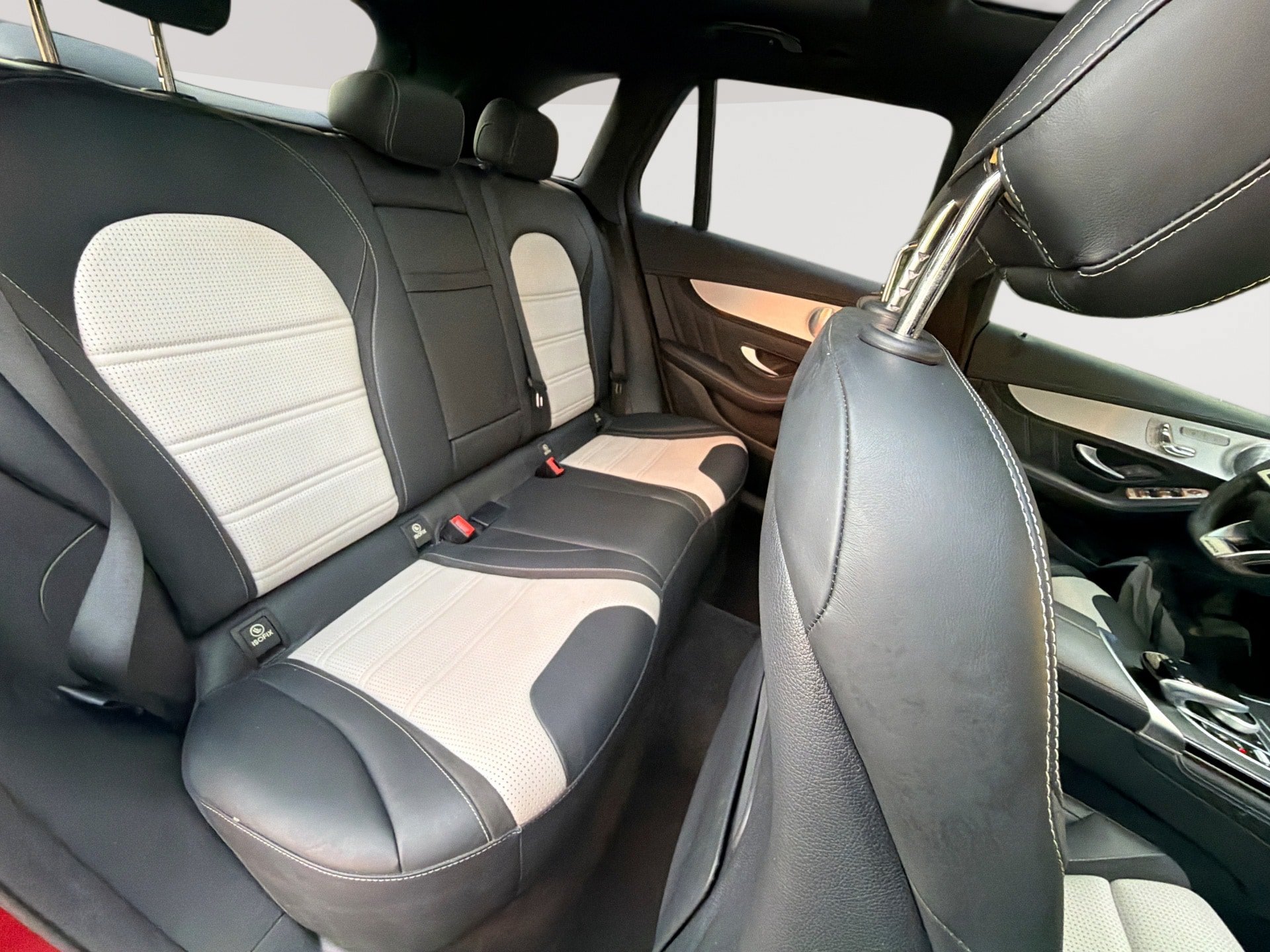Used 2019 Mercedes-Benz GLC 63 AMG 4MATIC w/ Multimedia Package image 27