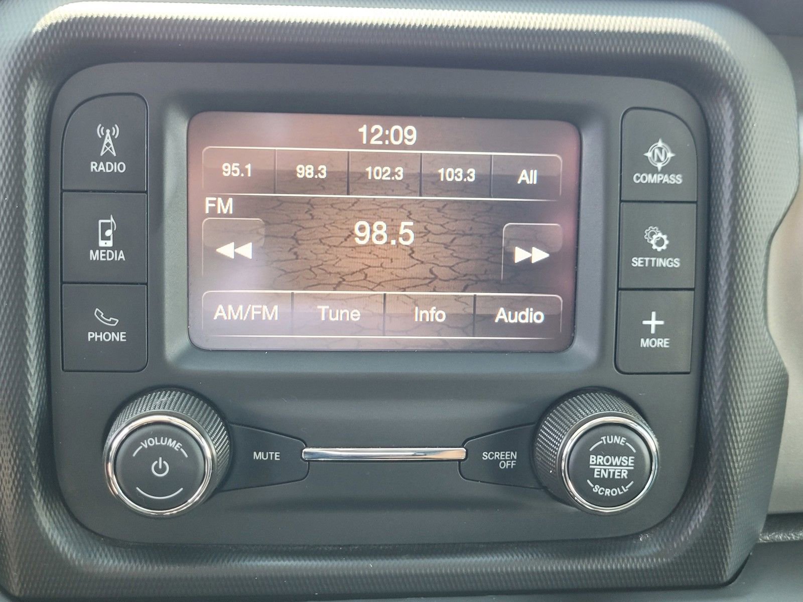 Used 2021 Jeep Wrangler Unlimited Sport image 19