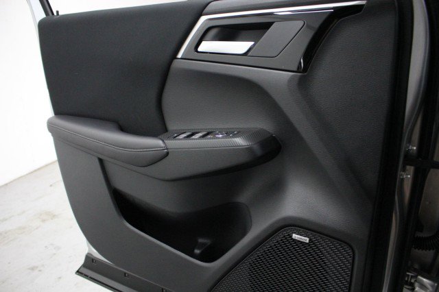 New 2025 Mitsubishi Outlander ES image 17