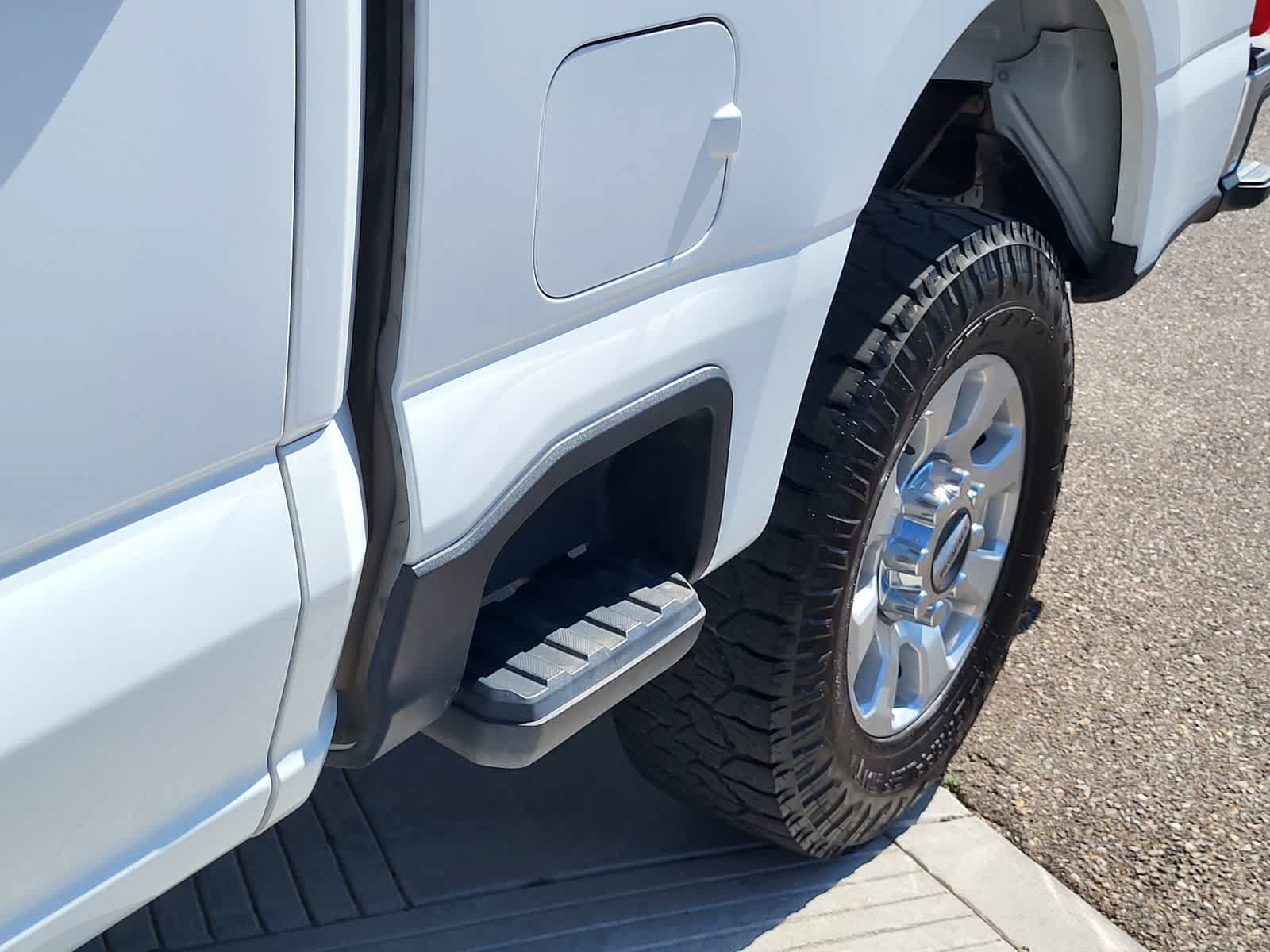 Used 2024 Ford F250 XLT w/ FX4 Off-Road Package AWD/4WD image 11