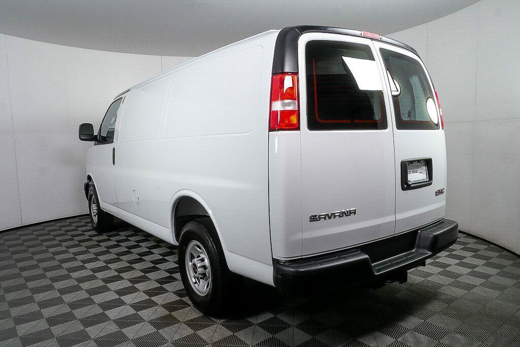 New 2025 GMC Savana 2500 w/ Driver Convenience Package RWD image 4