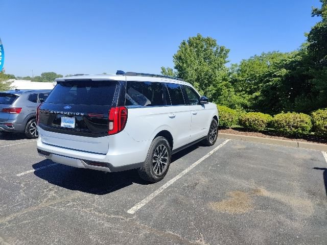 Used 2025 Ford Expedition Platinum AWD/4WD image 23