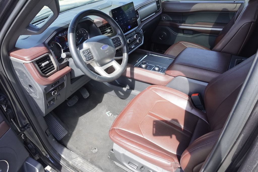 Used 2024 Ford Expedition Max Limited AWD/4WD image 18
