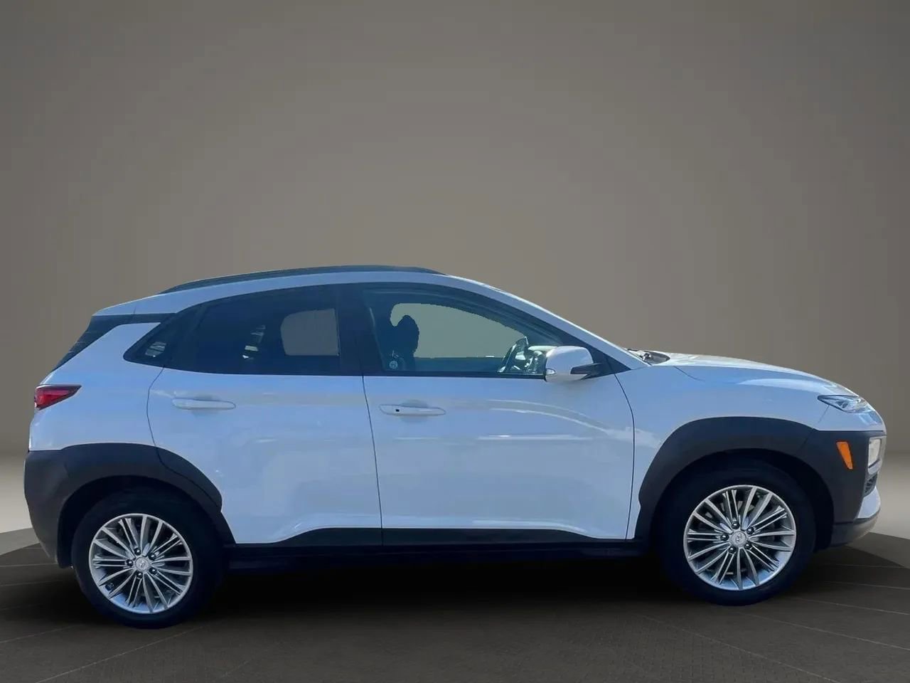 Used 2021 Hyundai Kona SEL w/ Cargo Package image 4