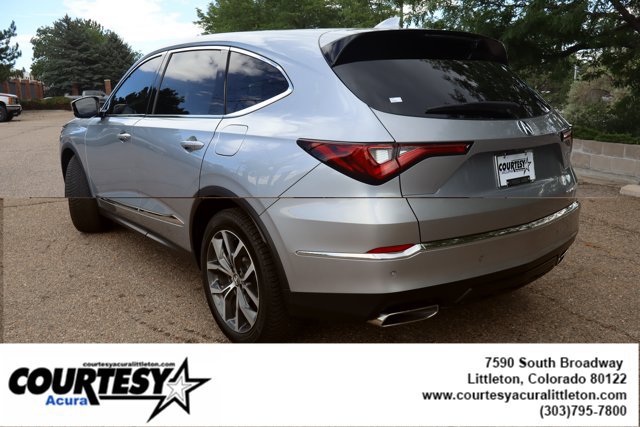 Used 2024 Acura MDX w/ Technology Package AWD/4WD image 4