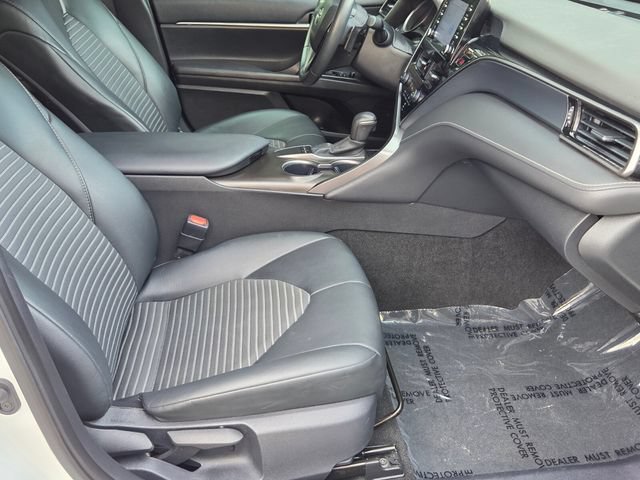 Used 2024 Toyota Camry SE w/ Convenience Package FWD image 18