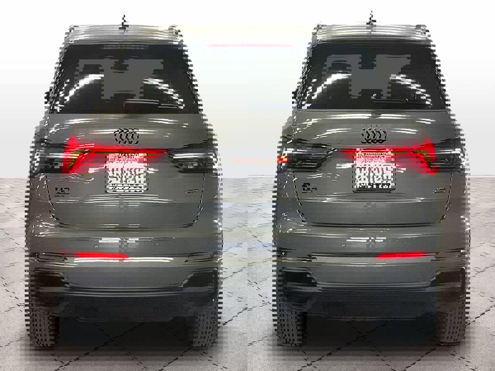 Certified 2023 Audi Q3 2.0T Premium w/ Black Optic Sport Package image 6