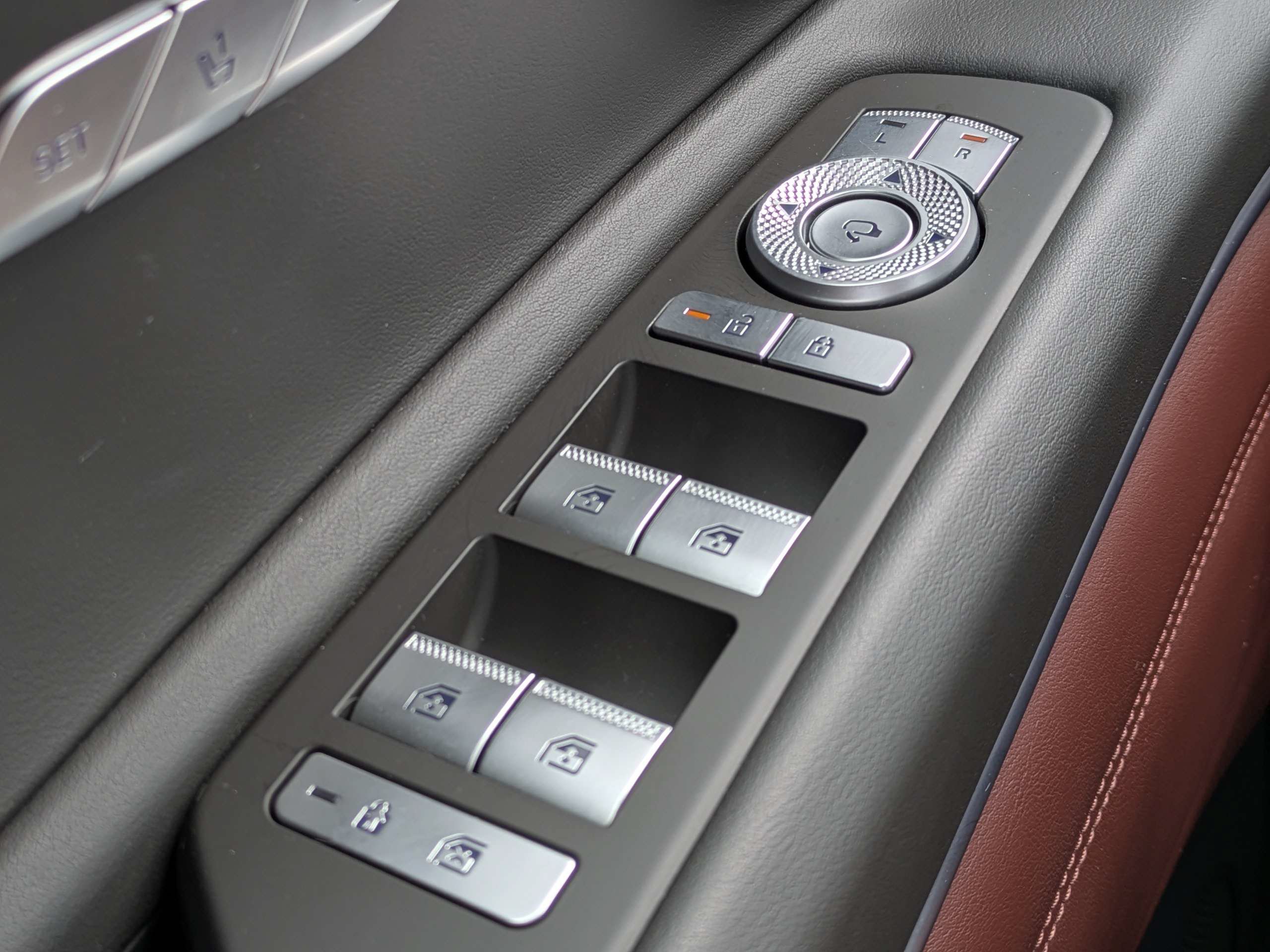 Certified 2025 Genesis GV80 3.5T Prestige AWD/4WD image 26