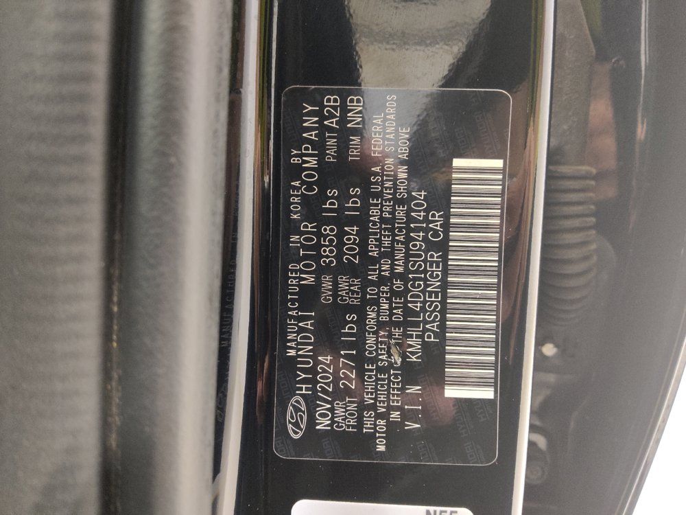 Used 2025 Hyundai Elantra SE FWD image 33