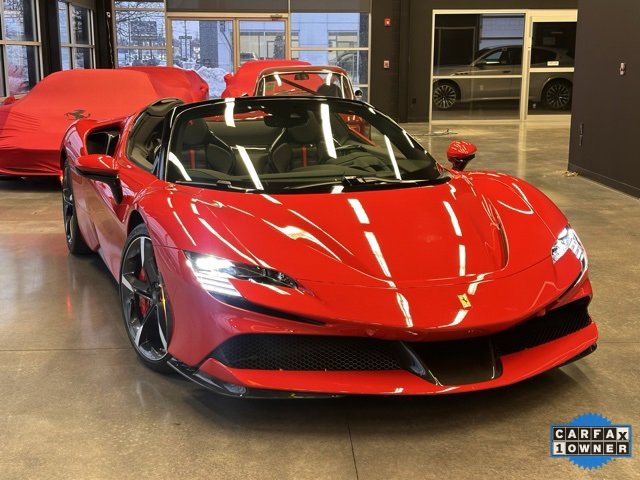 Used 2023 Ferrari SF90 Spider image 2