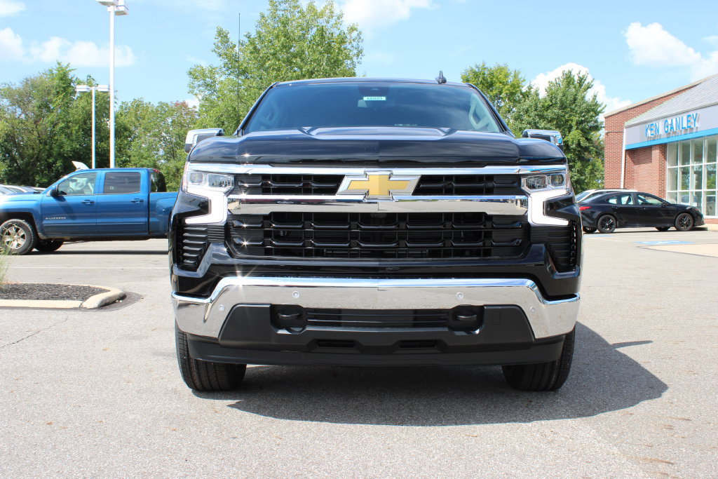 New 2026 Chevrolet Silverado 1500 LT w/ Safety Package AWD/4WD image 8