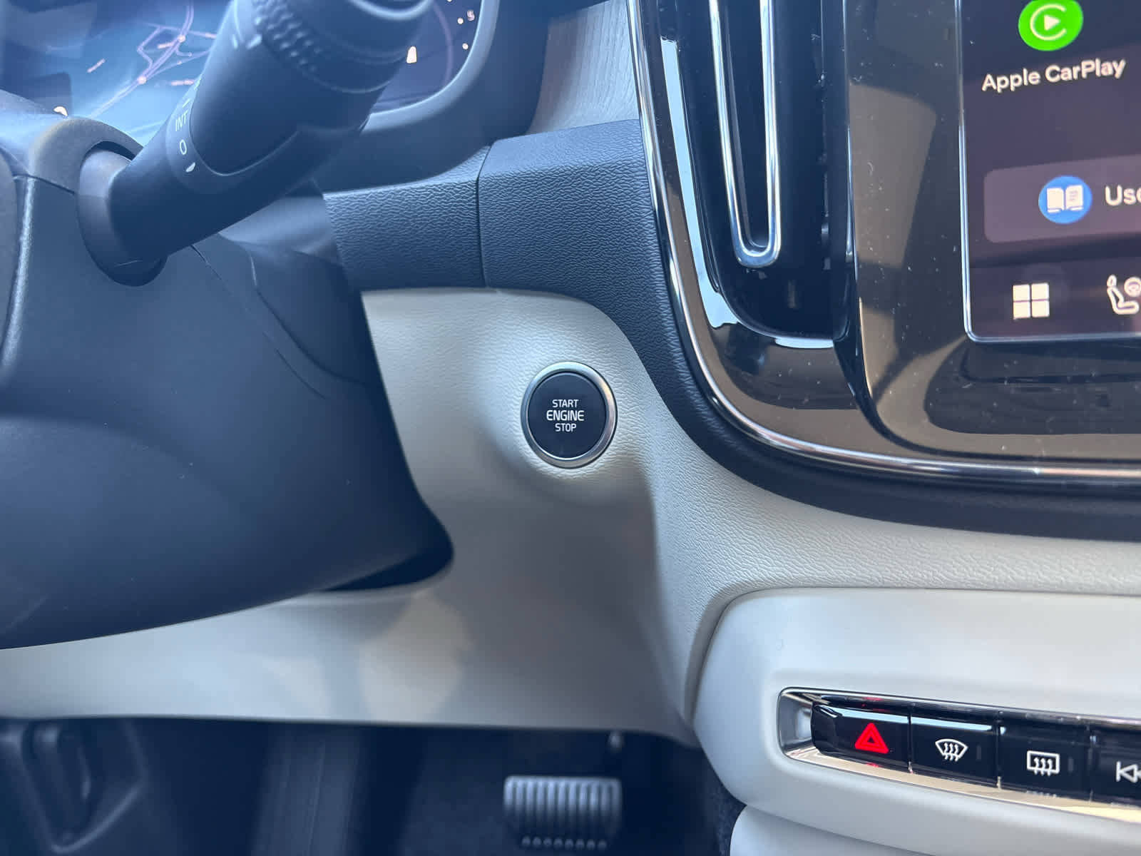 New 2026 Volvo XC40 B5 Ultra w/ Protection Package Premier image 15