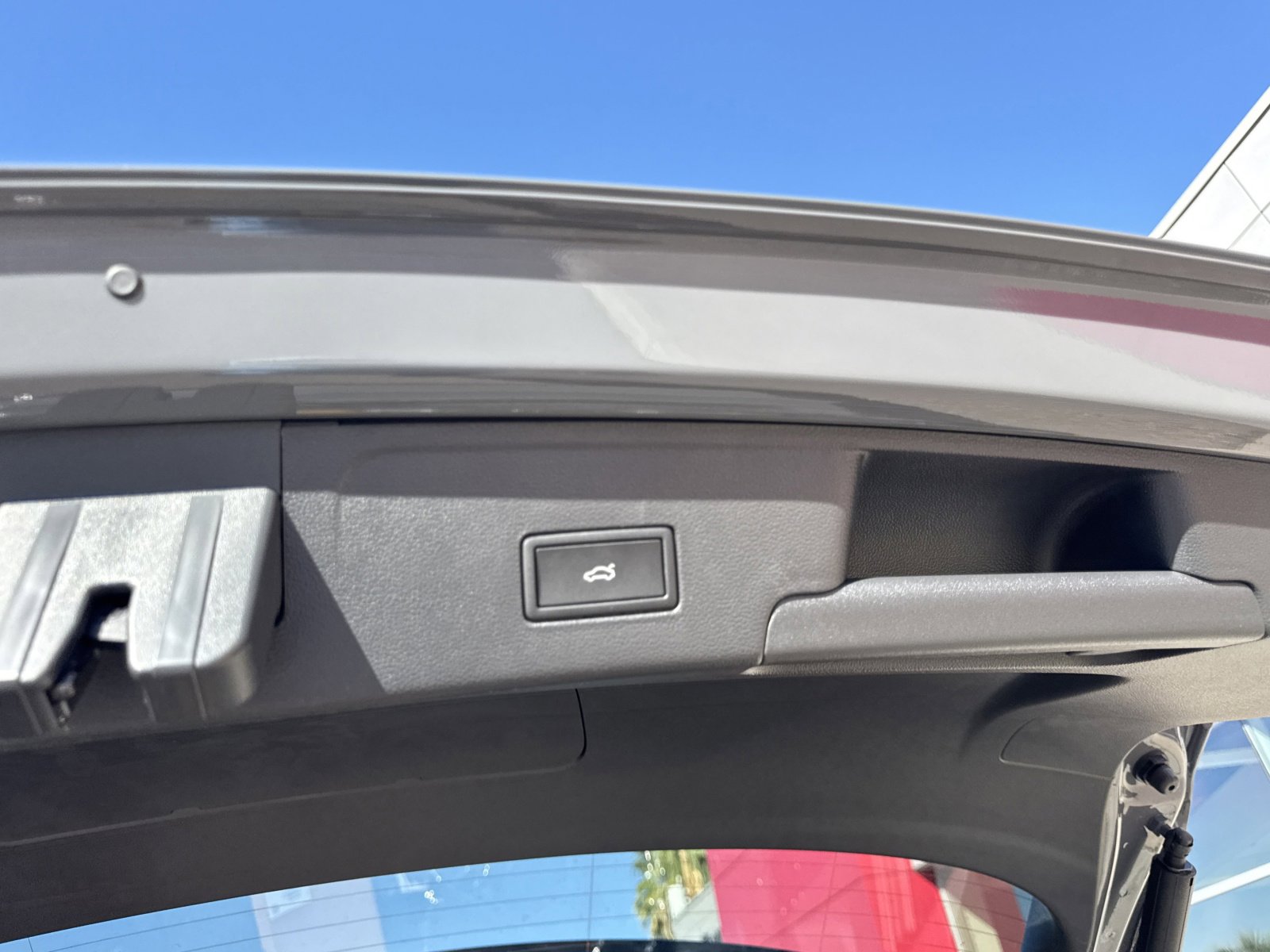 New 2026 Volkswagen Atlas Cross Sport SEL R-Line image 8