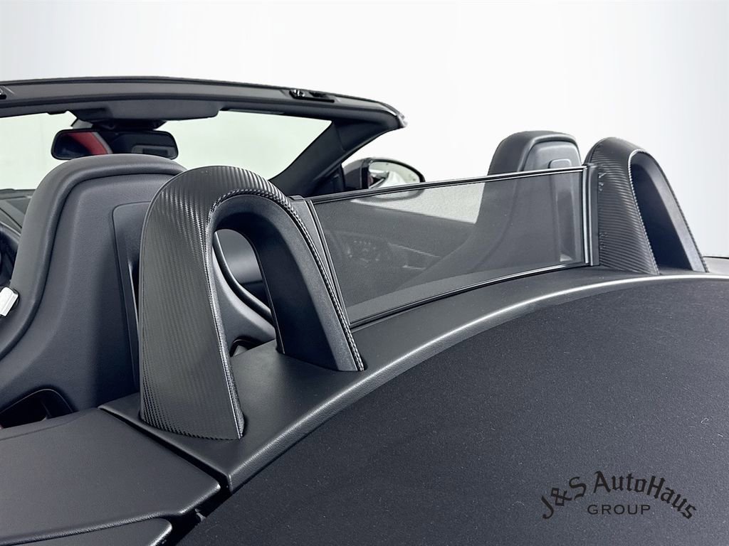 Used 2016 Jaguar F-TYPE R image 34