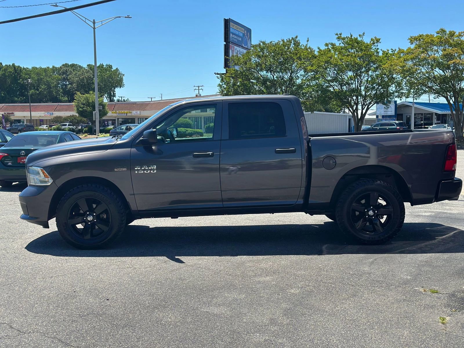 Used 2015 RAM 1500 Express AWD/4WD image 7
