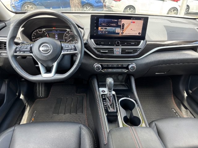 Used 2024 Nissan Altima 2.5 SR w/ SR Premium Package FWD image 15