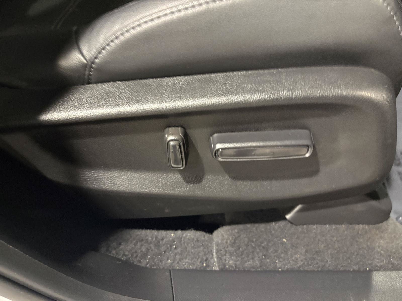 Used 2022 Honda CR-V Touring image 45