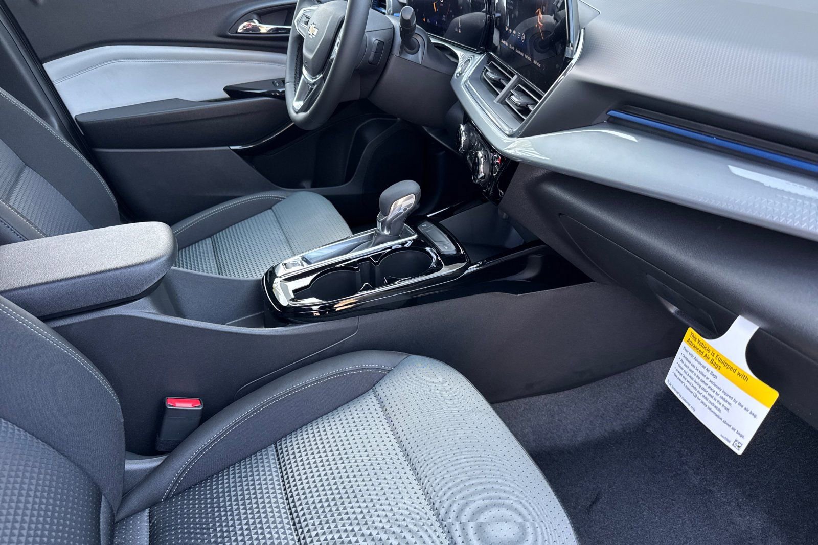 New 2026 Chevrolet Trax LT w/ Driver Confidence Package image 15