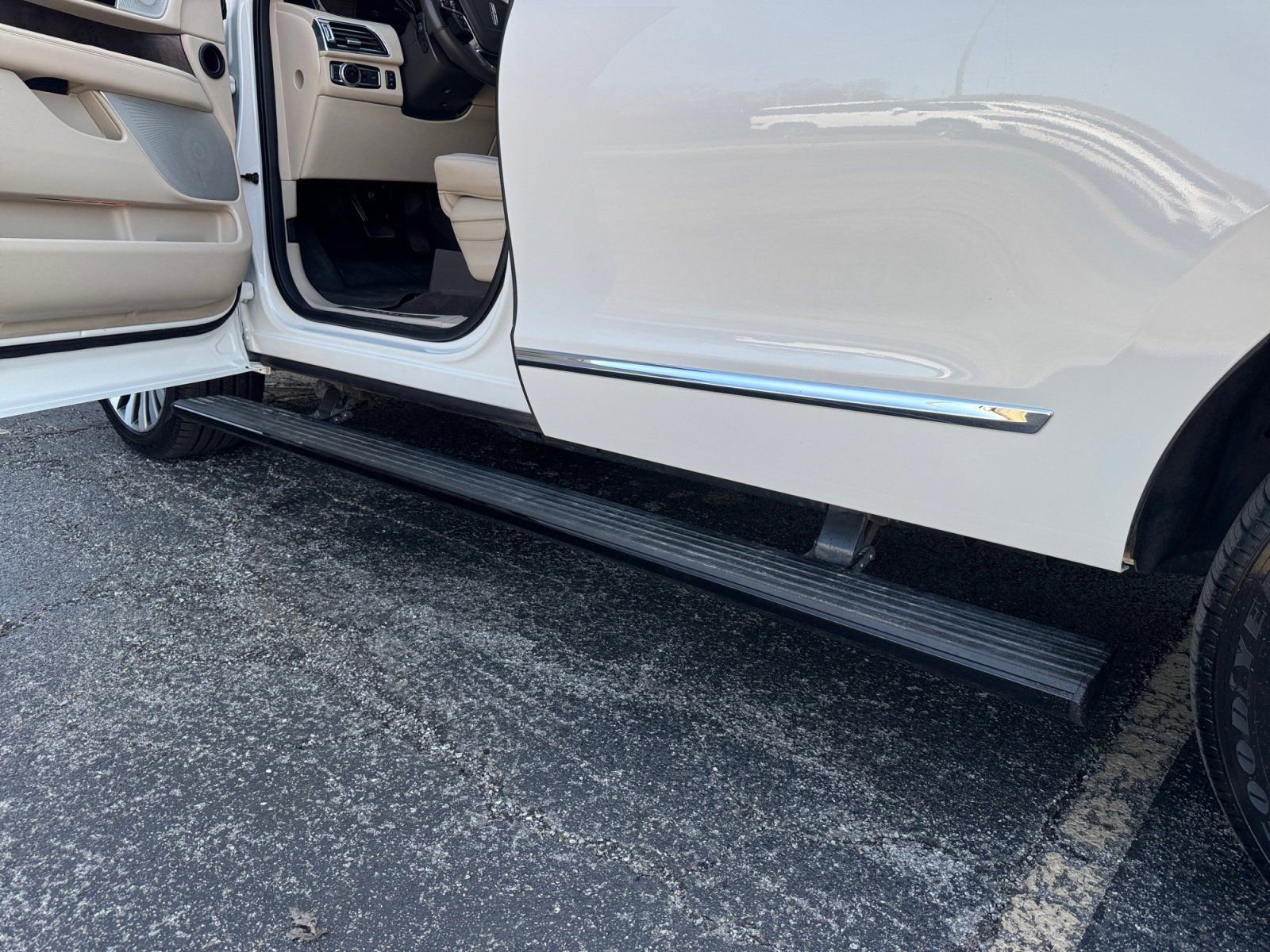 Used 2021 Lincoln Navigator L Reserve w/ Luxury Package image 39