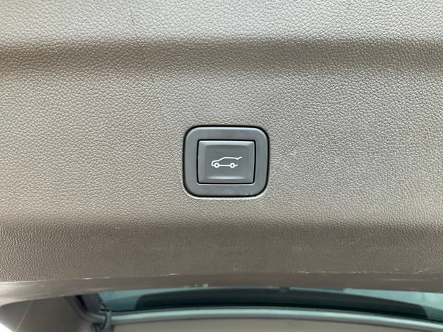 Certified 2025 Chevrolet Suburban LT w/ Comfort Package AWD/4WD image 20