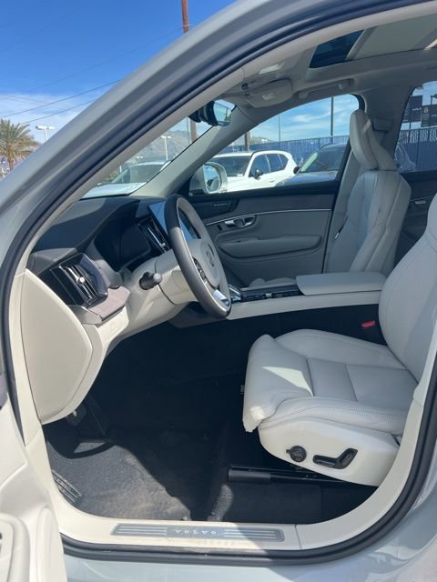 New 2026 Volvo XC90 B6 Ultra w/ Protection Package image 21