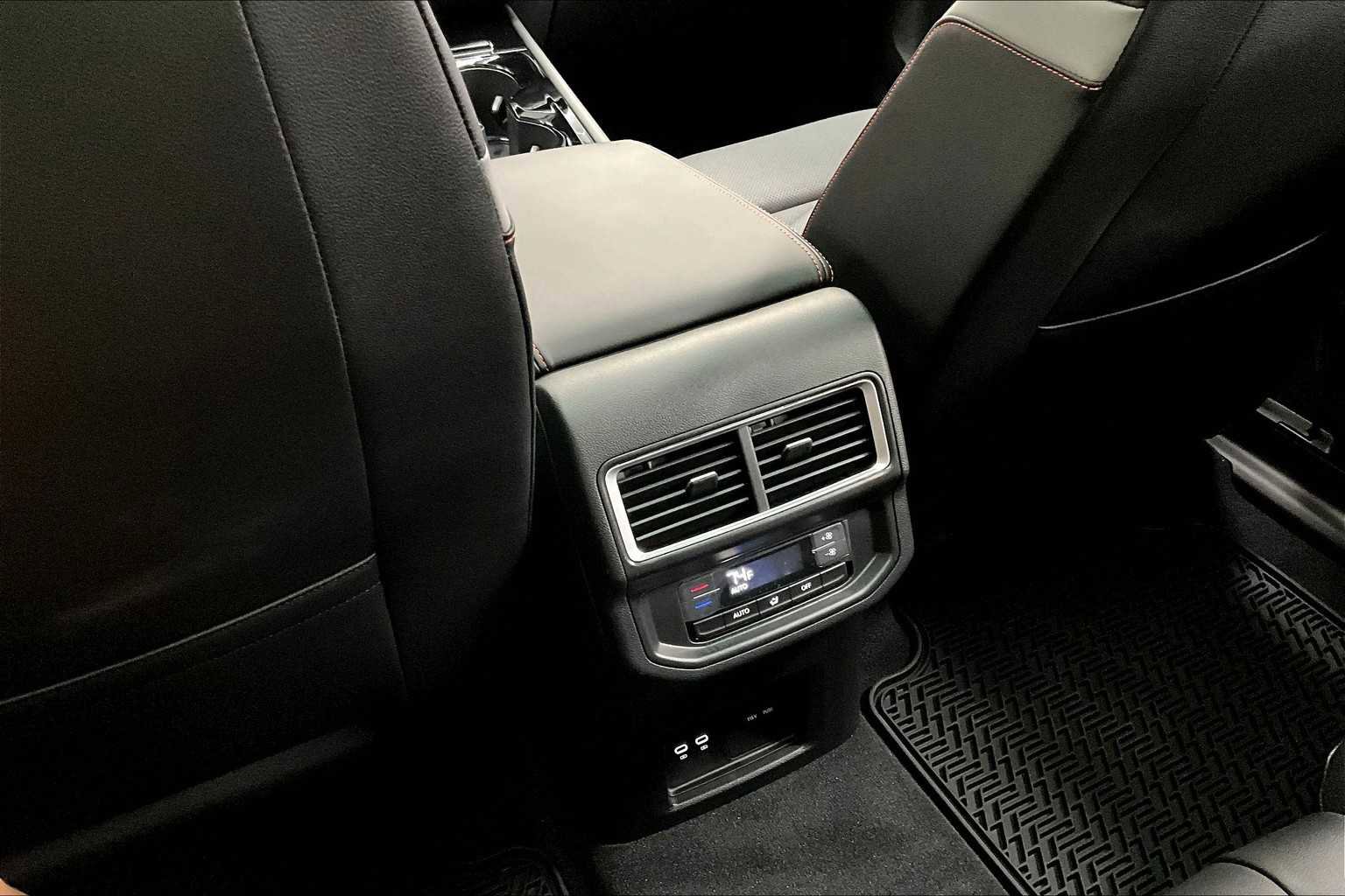 New 2026 Volkswagen Atlas Peak Edition image 16