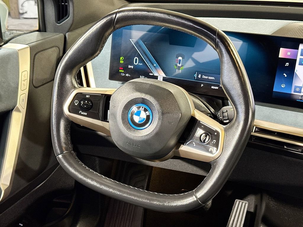 Used 2023 BMW iX xDrive50 w/ Sport Package image 16