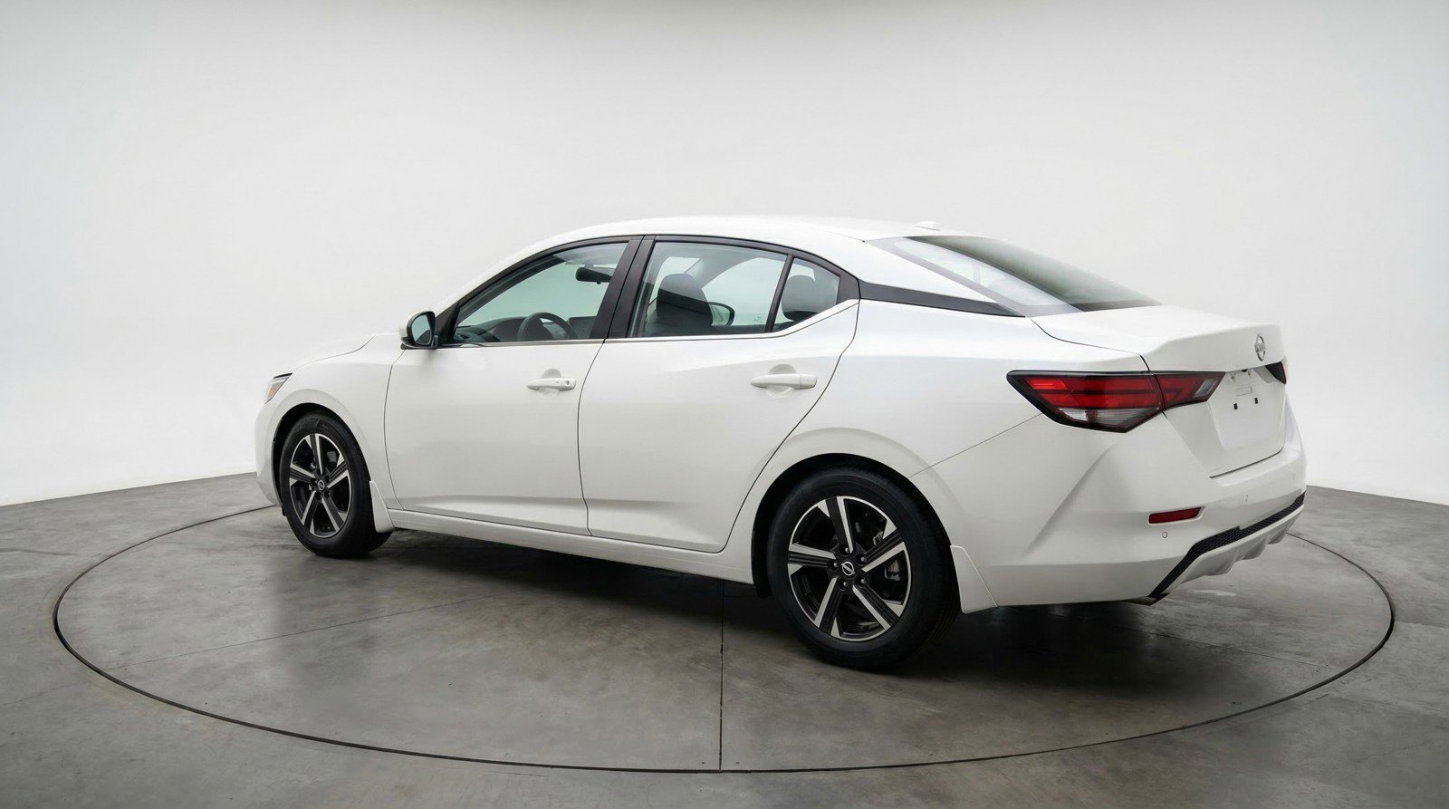 Used 2025 Nissan Sentra SV image 6