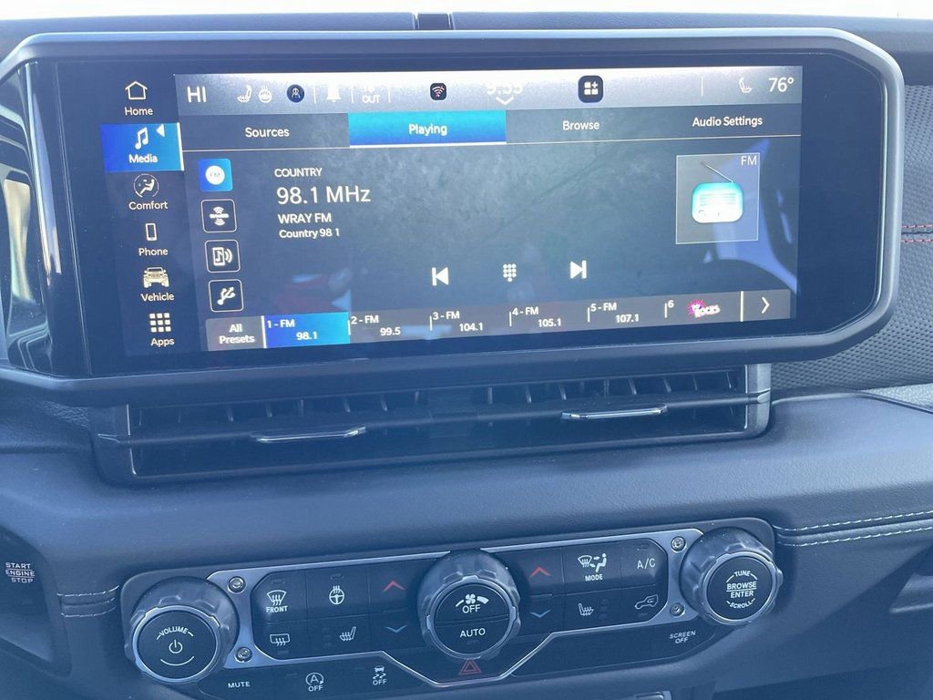 Used 2025 Jeep Wrangler Rubicon w/ Convenience Group image 26