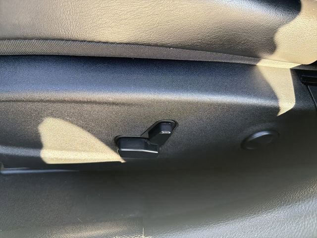 Used 2020 Chrysler 300 S RWD image 27