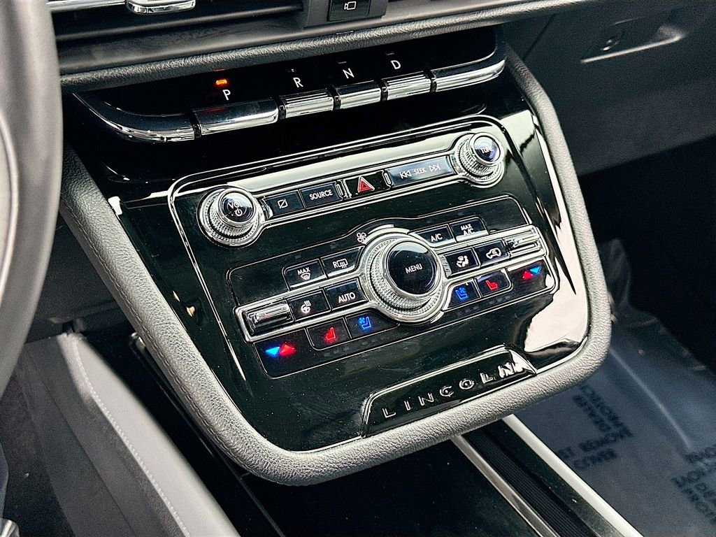 Used 2022 Lincoln Corsair FWD w/ Premium Package image 16