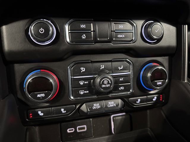 Used 2021 Chevrolet Suburban LT image 16