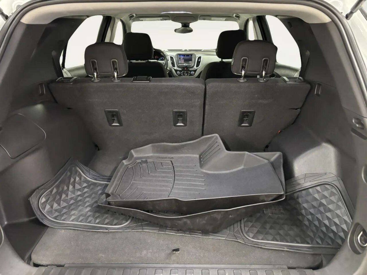 Used 2020 Chevrolet Equinox LS FWD image 6