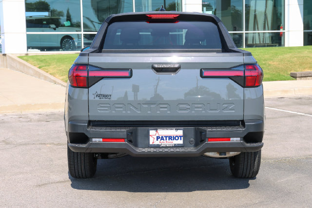 New 2027 Hyundai Santa Cruz SE FWD image 4