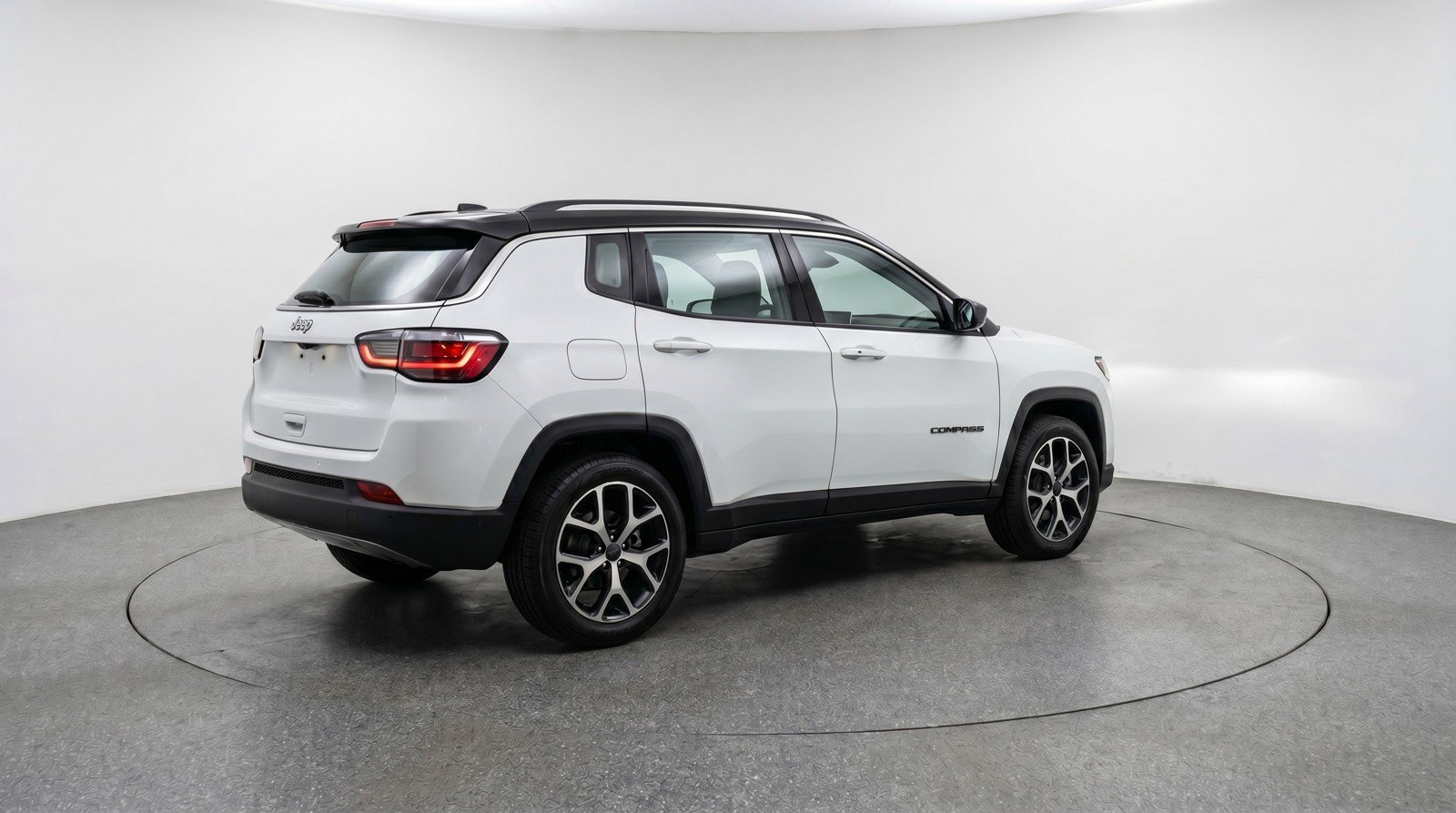 Used 2025 Jeep Compass Limited AWD/4WD image 9