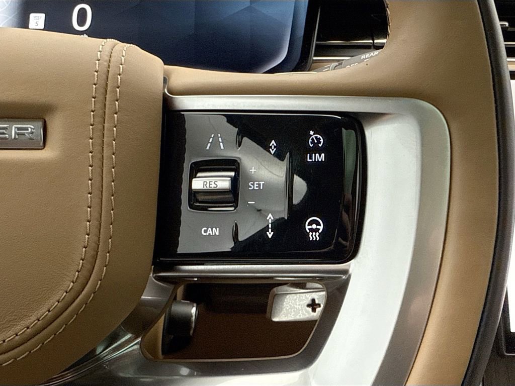 Certified 2025 Land Rover Range Rover SE AWD/4WD image 12