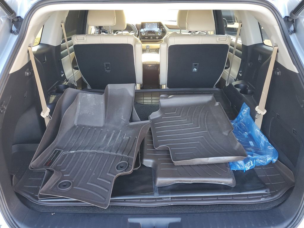 Used 2022 Toyota Highlander XLE image 15