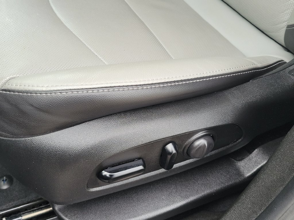 Used 2020 Chevrolet Equinox Premier AWD/4WD image 22