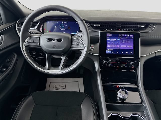 New 2025 Jeep Grand Cherokee Altitude AWD/4WD image 20