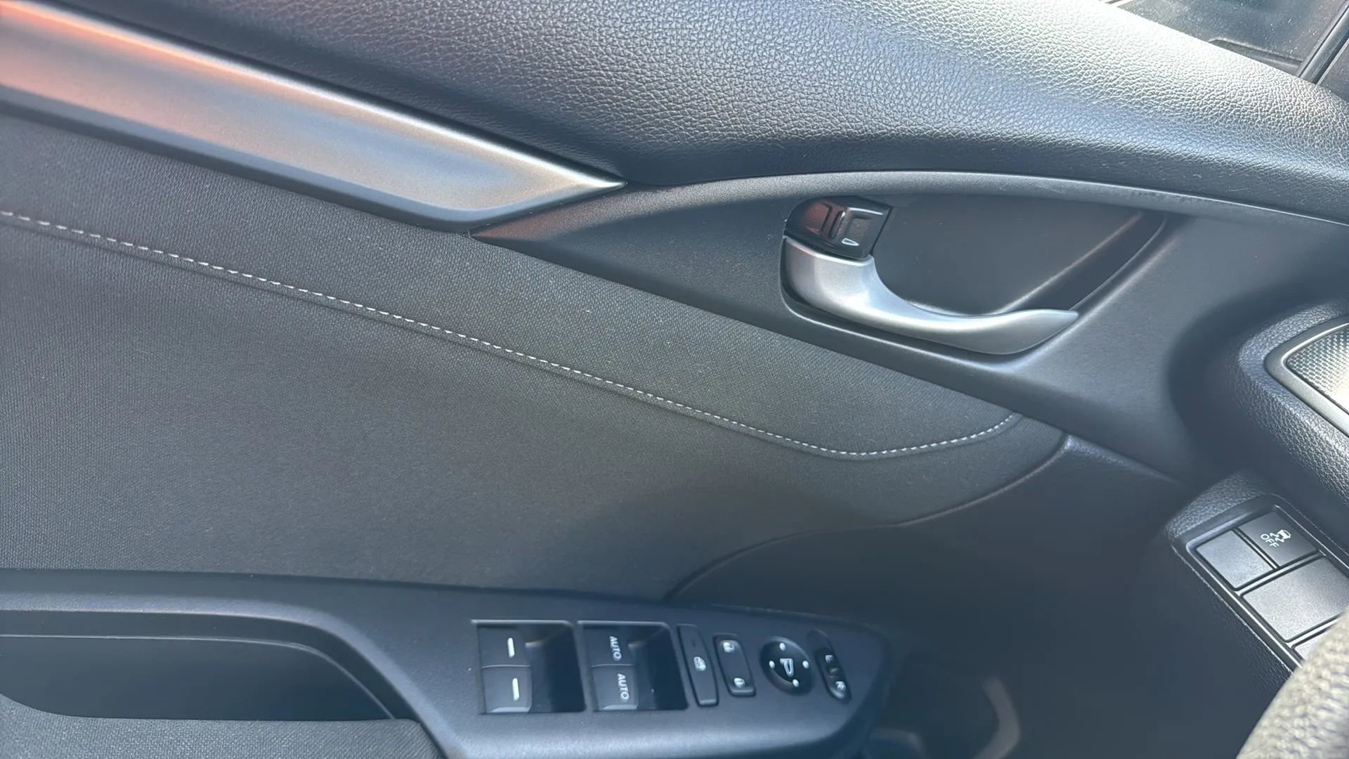 Used 2017 Honda Civic EX image 21