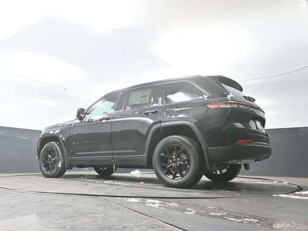 New 2026 Jeep Grand Cherokee Altitude image 43