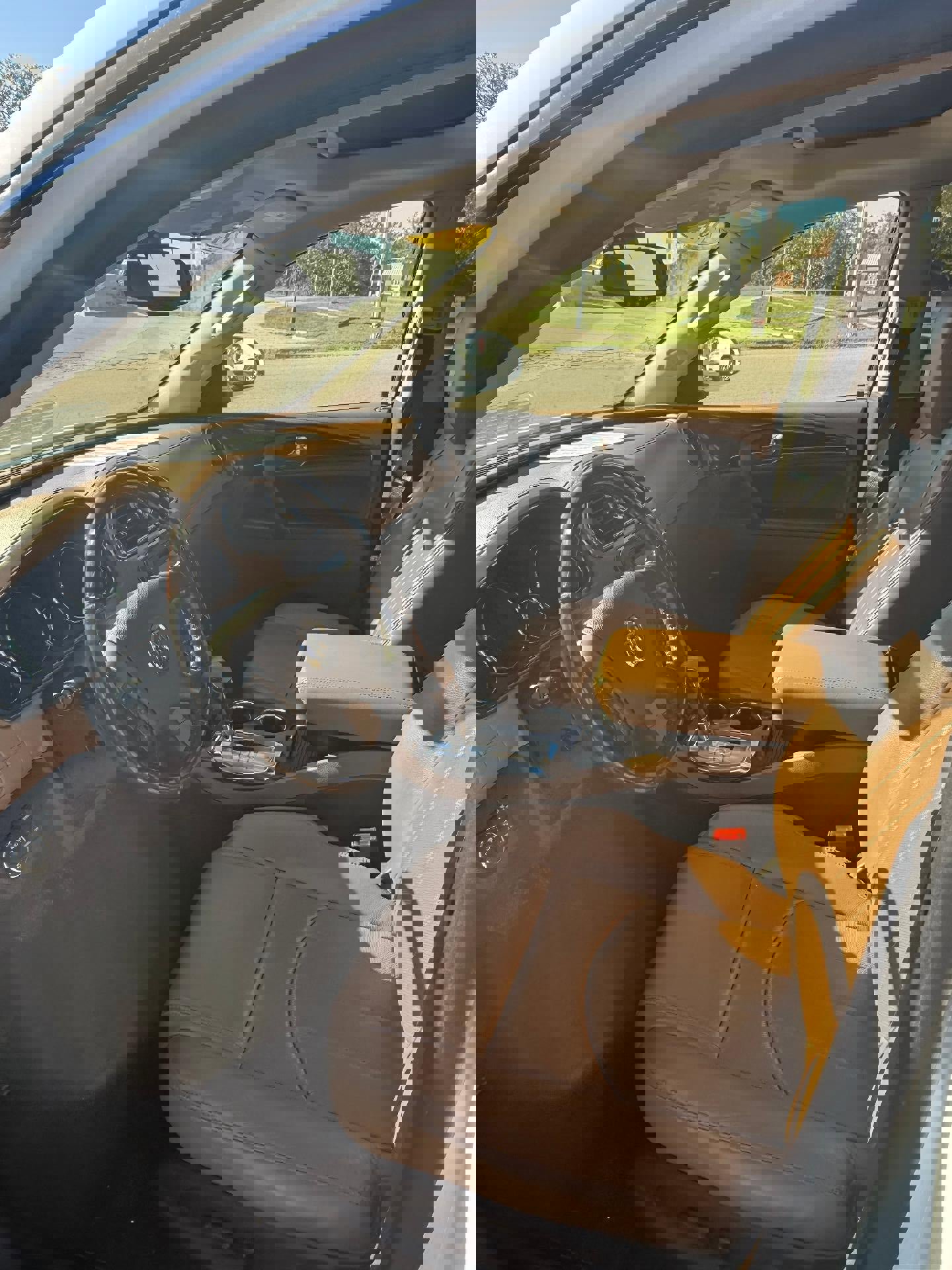 Used 2016 Buick Enclave Premium w/ Experience Buick Package image 3