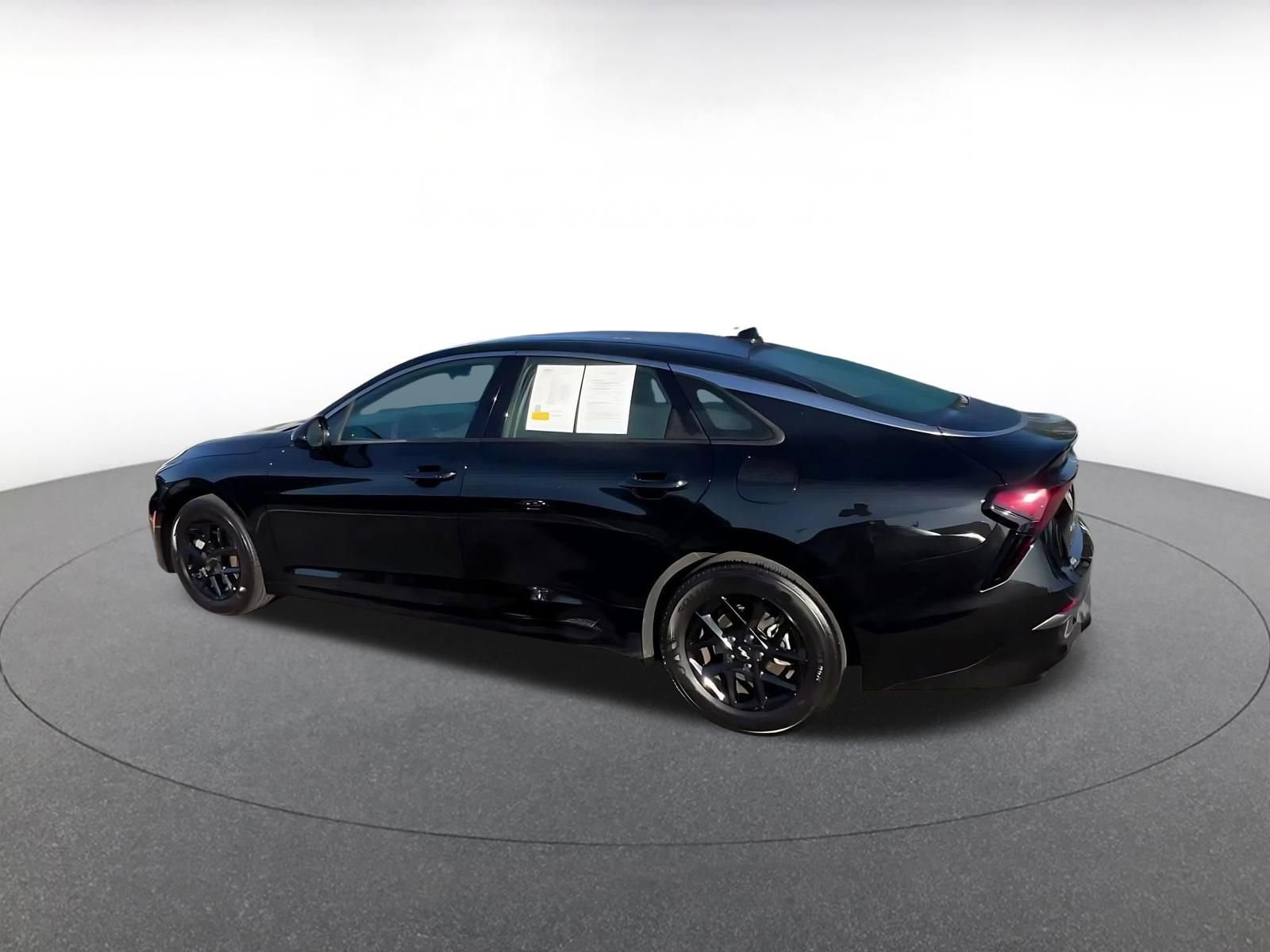 Used 2025 Kia K5 LXS image 10