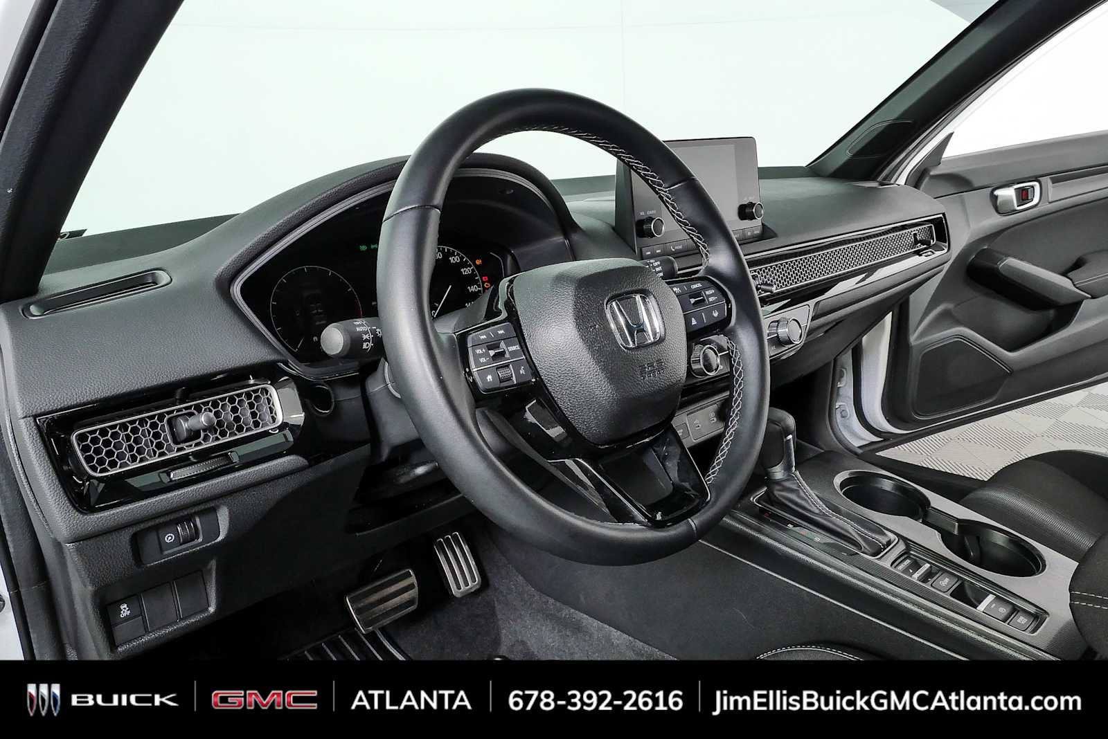 Used 2025 Honda Civic Sport image 4