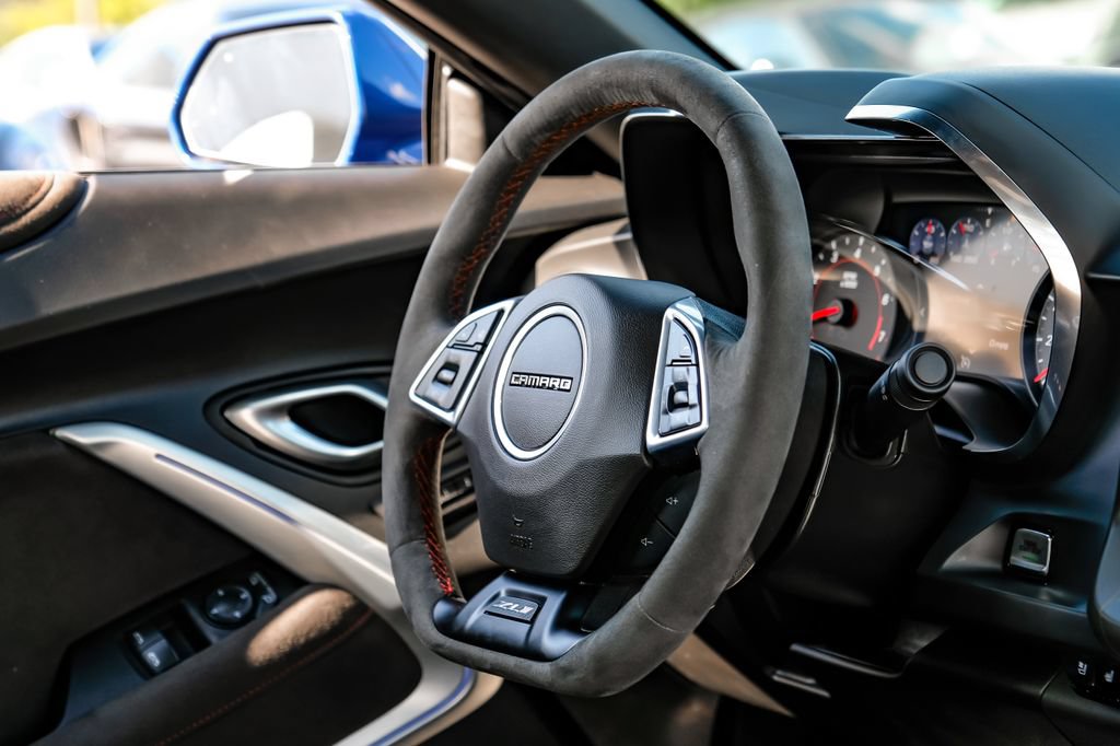 Used 2022 Chevrolet Camaro ZL1 RWD image 11