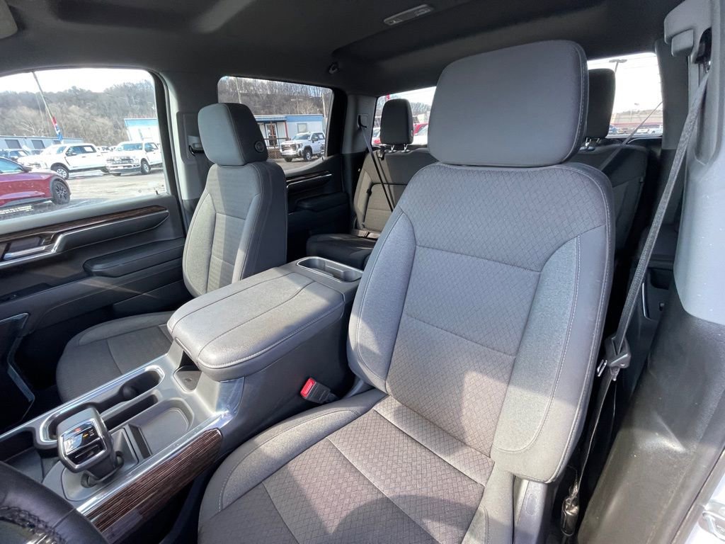 Used 2024 GMC Sierra 1500 Elevation image 17