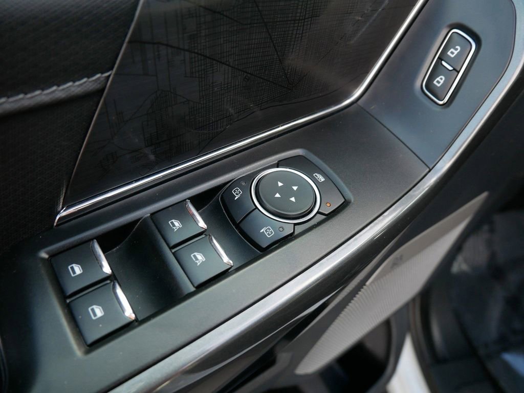 Certified 2022 Ford F150 XLT w/ Equipment Group 302A High image 10